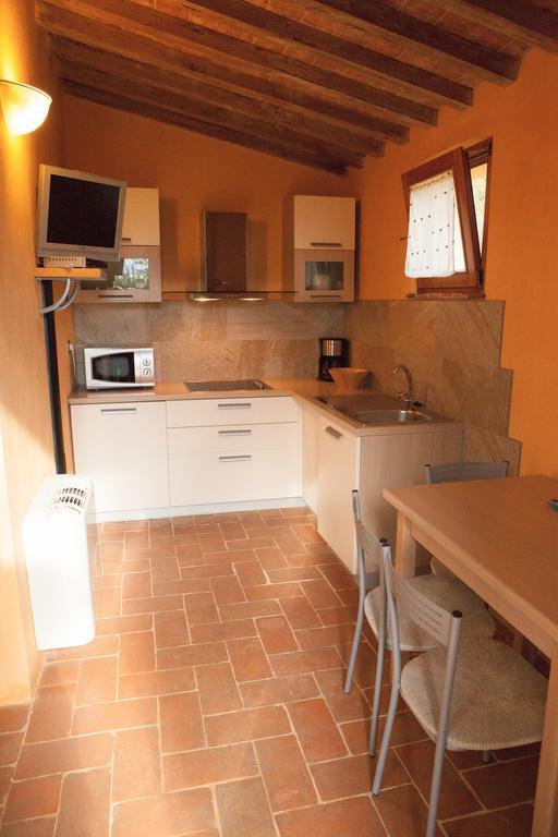 Casa Vacanze "Casale Al Pino" Riparbella Exterior photo